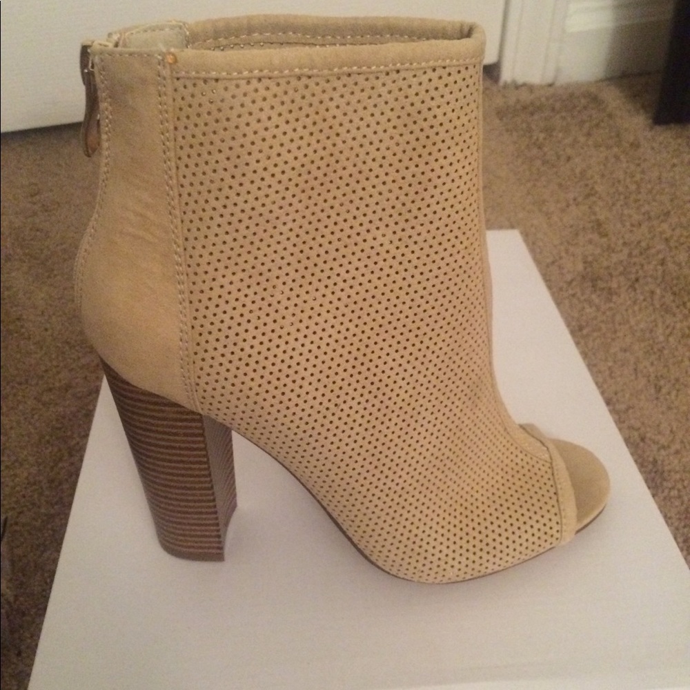 Super Stylish Cream Peep Toe Bootie